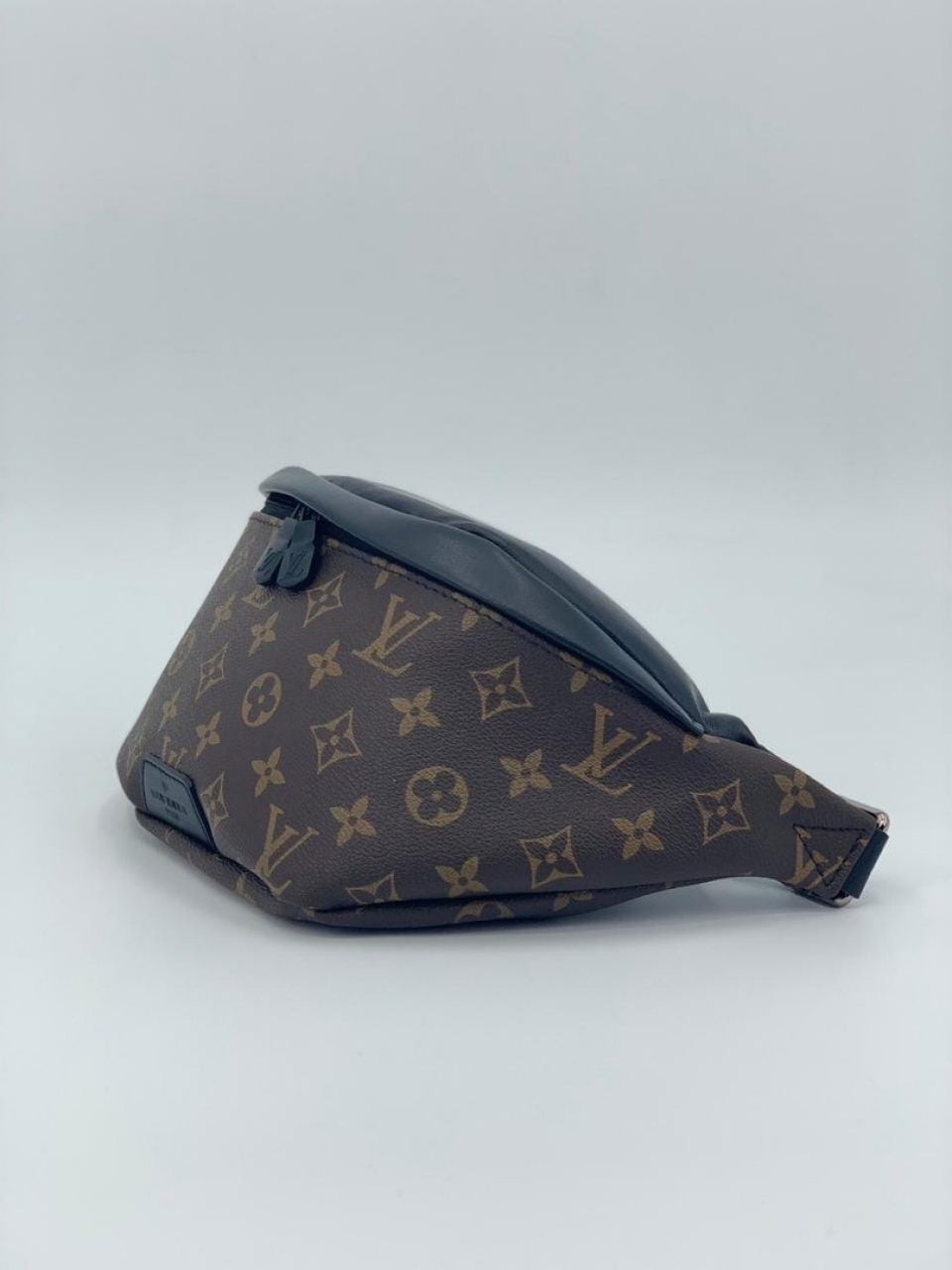 Сумка на пояс Louis Vuitton